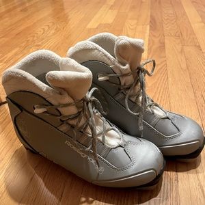 Rossignol X-1 Womens Cross Country Ski Boots NNN Touring